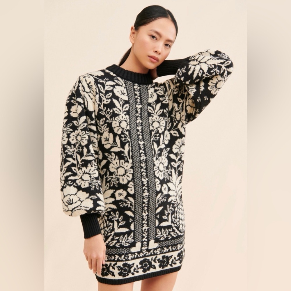 NWT Farm Rio Pineapple Garden Sweater Dress | Small